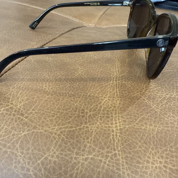 D’Blanc Afternoon Delight Sunglasses Black Light Scratching main image 4